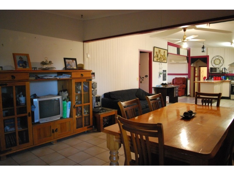 6 Hein Rd, Regency Downs QLD 4341