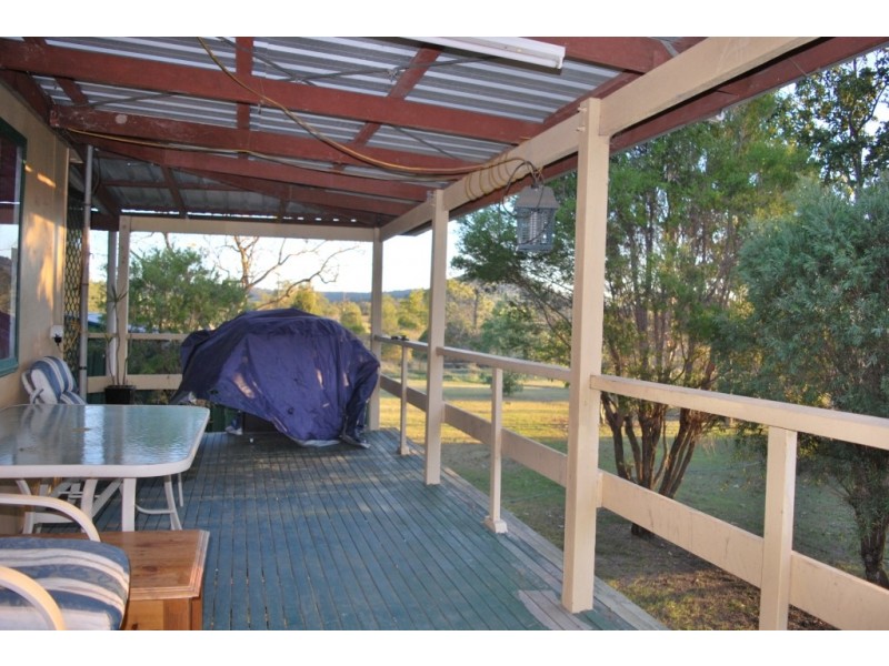 6 Hein Rd, Regency Downs QLD 4341