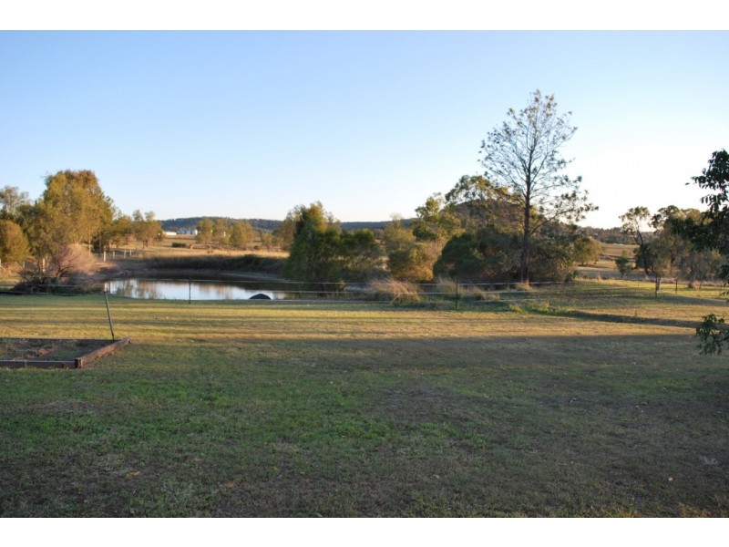 6 Hein Rd, Regency Downs QLD 4341
