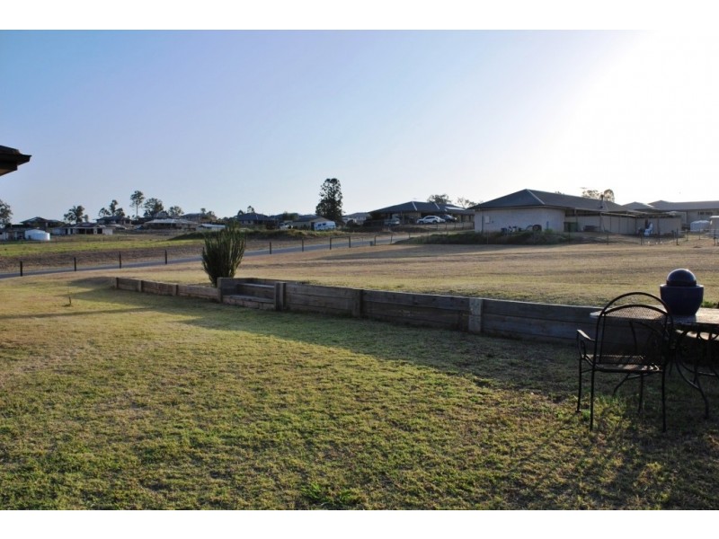 14 White Gums Road, Hatton Vale QLD 4341