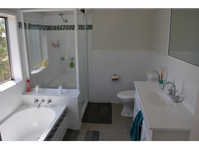 32 John St, Laidley QLD 4341