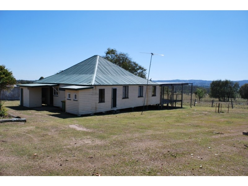 4 Sippel Road, Laidley Heights QLD 4341