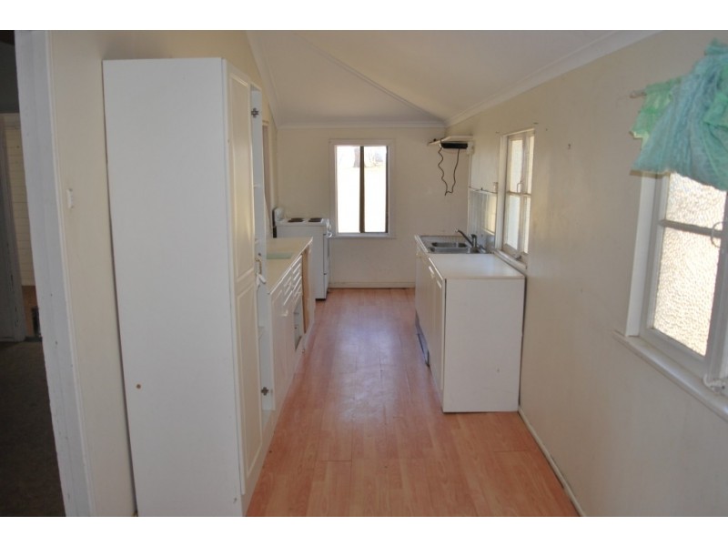 4 Sippel Road, Laidley Heights QLD 4341