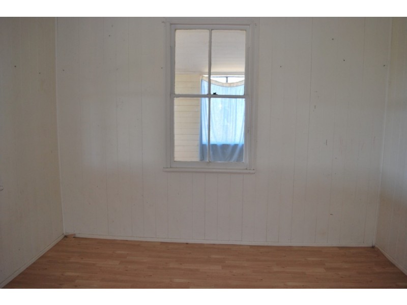 4 Sippel Road, Laidley Heights QLD 4341