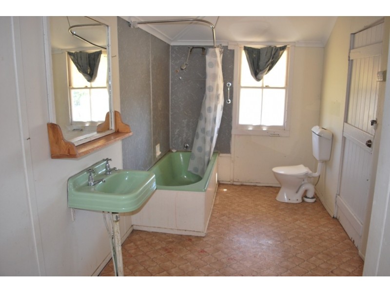 4 Sippel Road, Laidley Heights QLD 4341