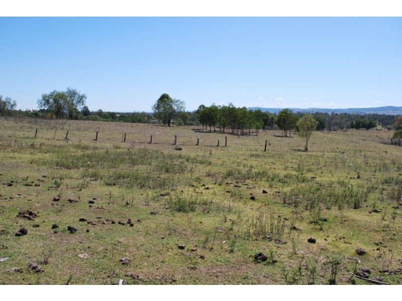 4 Sippel Road, Laidley Heights QLD 4341