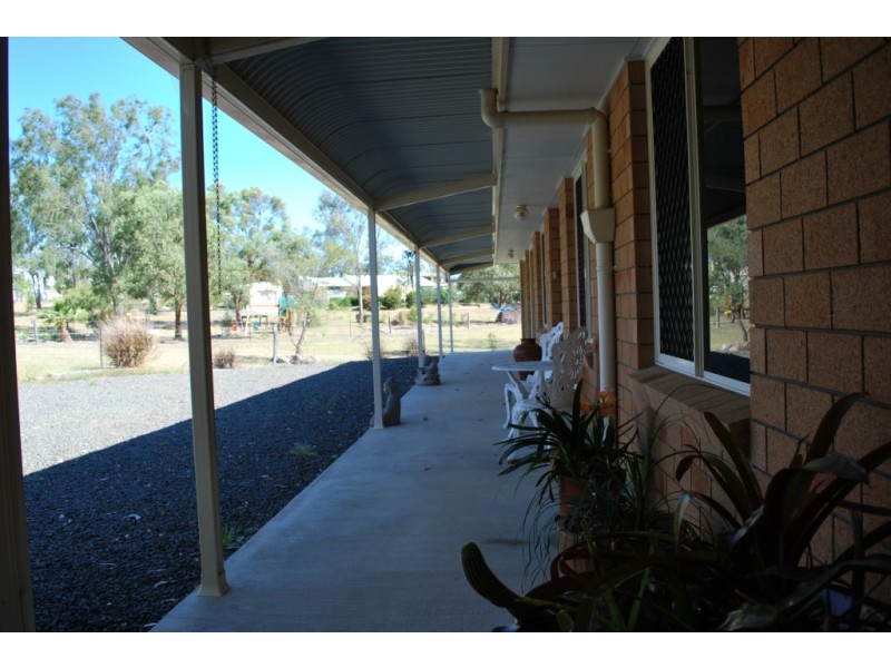12 Walter Crt, Glenore Grove QLD 4342