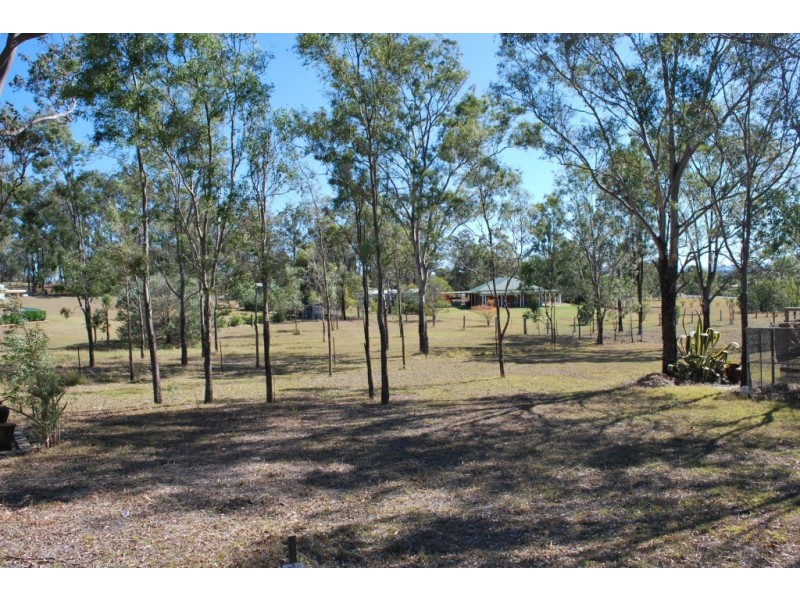 12 Walter Crt, Glenore Grove QLD 4342