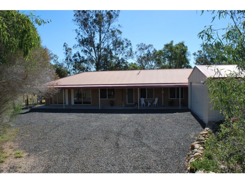 12 Walter Crt, Glenore Grove QLD 4342