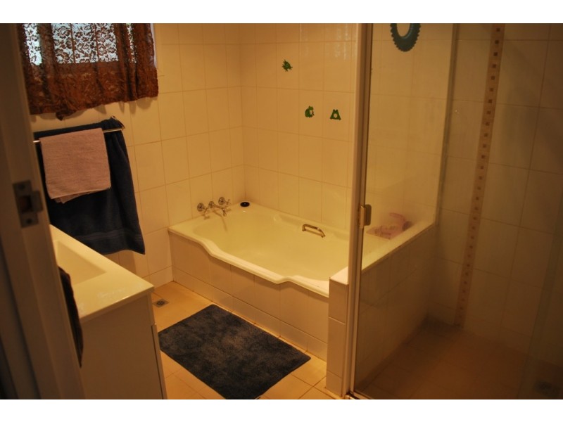 11 Church St, Laidley QLD 4341