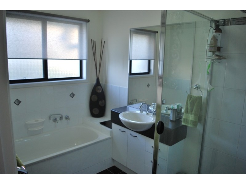29 Edgerton Dr, Plainland QLD 4341