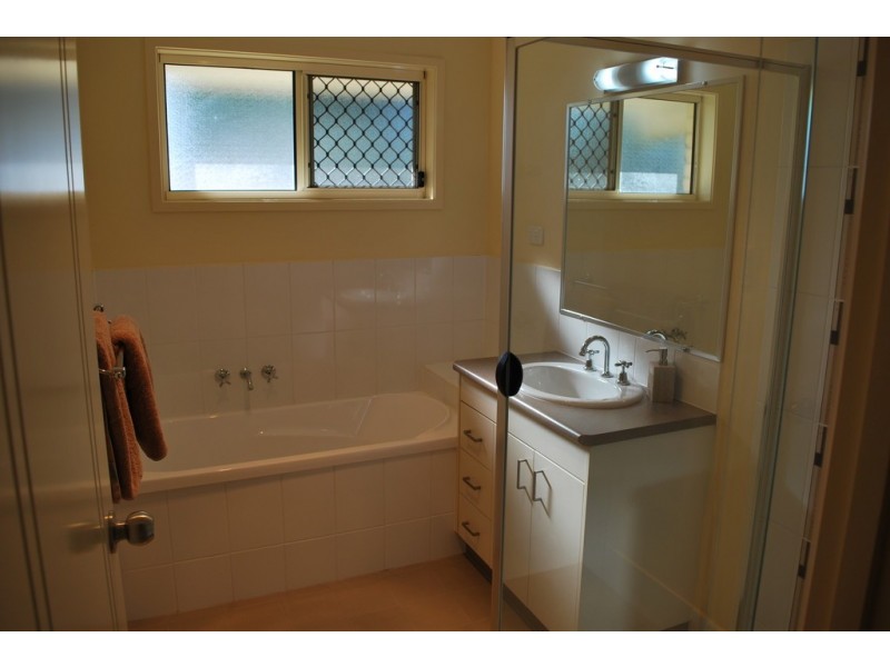 3B Macgregor Street, Laidley QLD 4341