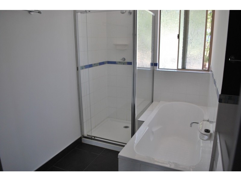 2 Brown Court, Laidley Heights QLD 4341