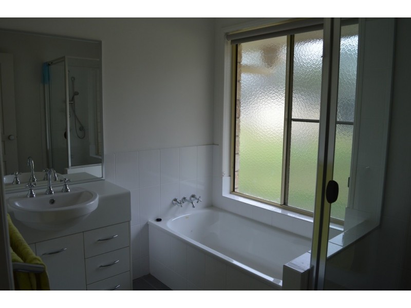 Lockyer Waters QLD 4311