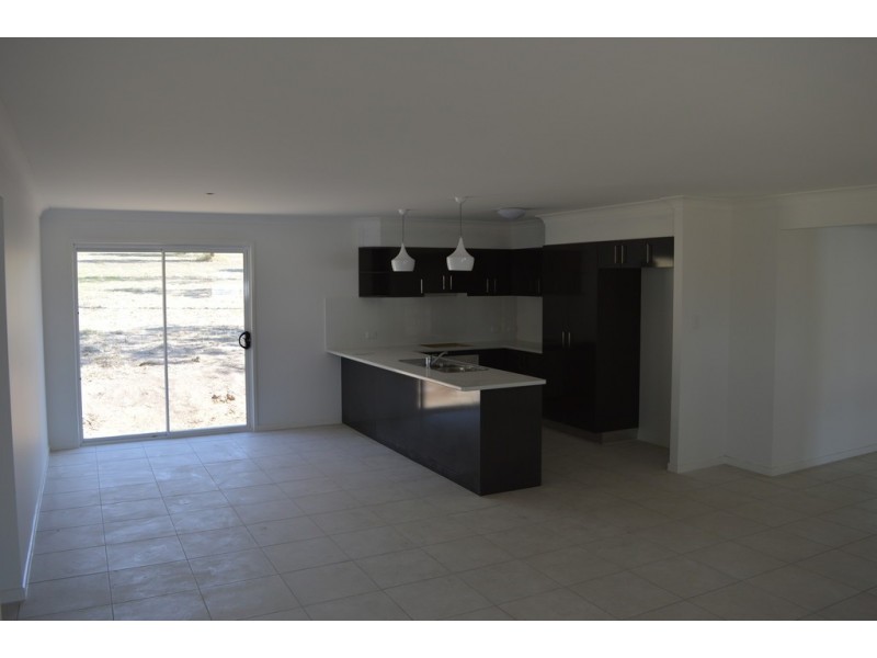 3 Kerry View Court, Forest Hill QLD 4342