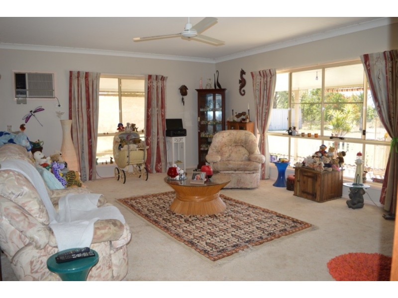 9 Hughes Road, Plainland QLD 4341