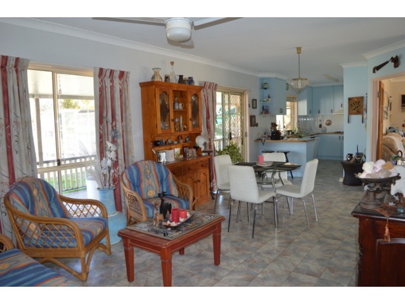 9 Hughes Road, Plainland QLD 4341