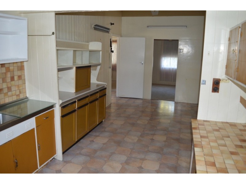 25 Robert Street, Forest Hill QLD 4342