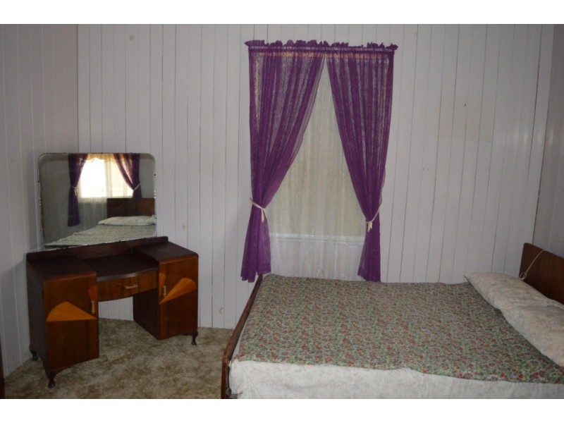 25 Robert Street, Forest Hill QLD 4342