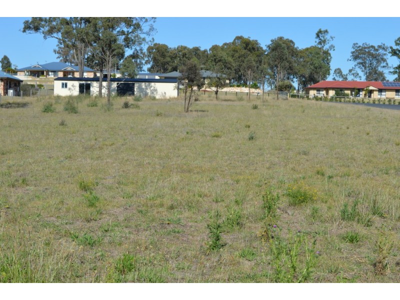 70 Fairway Drive, Kensington Grove QLD 4341