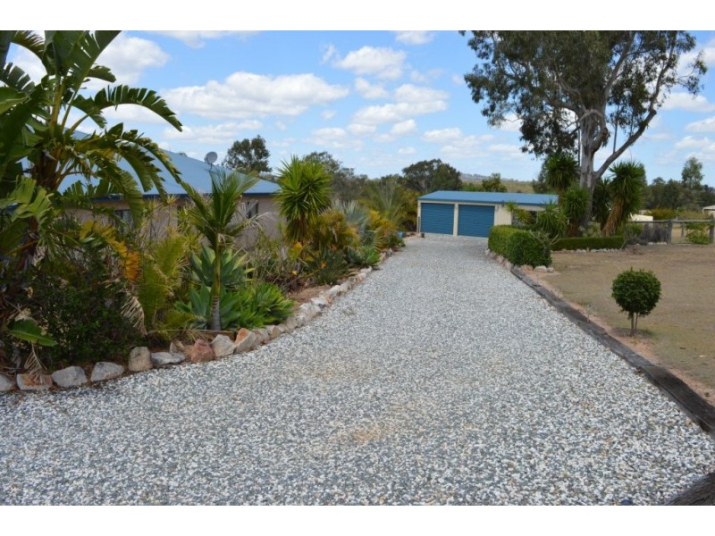 2 Baker Finch Place, Kensington Grove QLD 4341