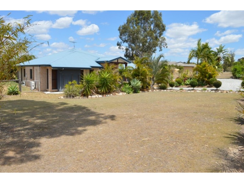 2 Baker Finch Place, Kensington Grove QLD 4341