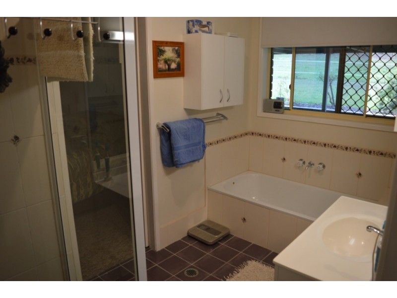 8 Brown Court, Laidley Heights QLD 4341