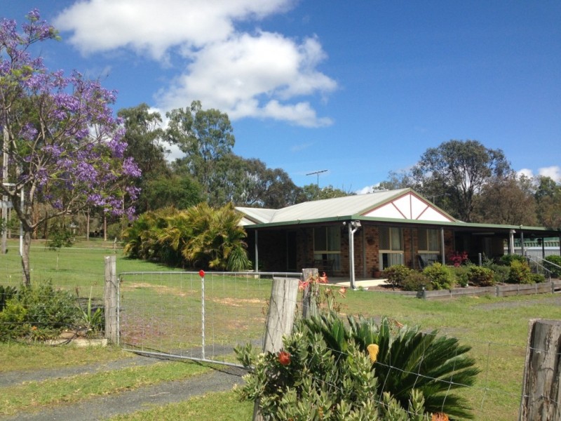 8 Brown Court, Laidley Heights QLD 4341