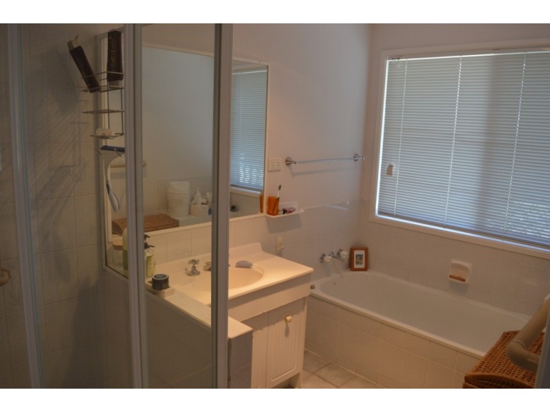 4 Curlew Place, Laidley Heights QLD 4341