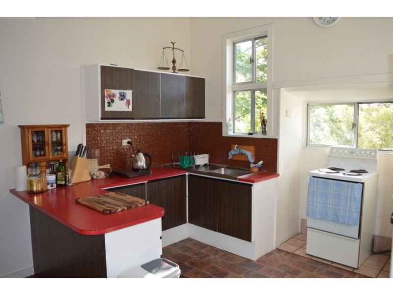 2 Sandpiper Dr, Regency Downs QLD 4341