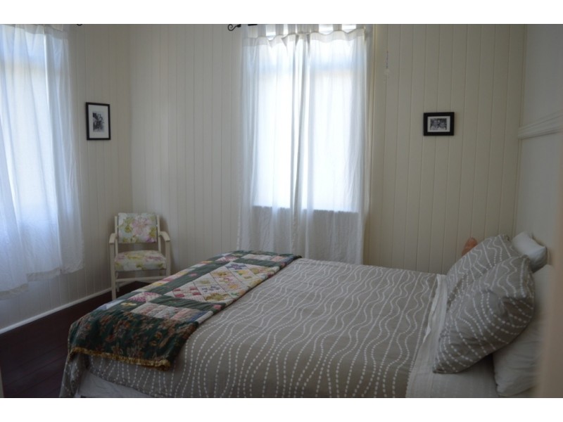 2 Sandpiper Dr, Regency Downs QLD 4341