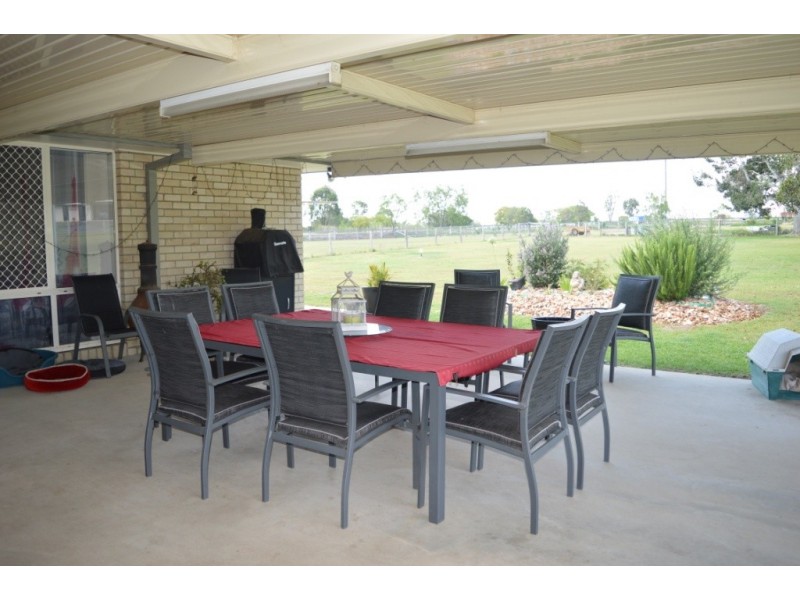 7 Peppertree Place, Plainland QLD 4341
