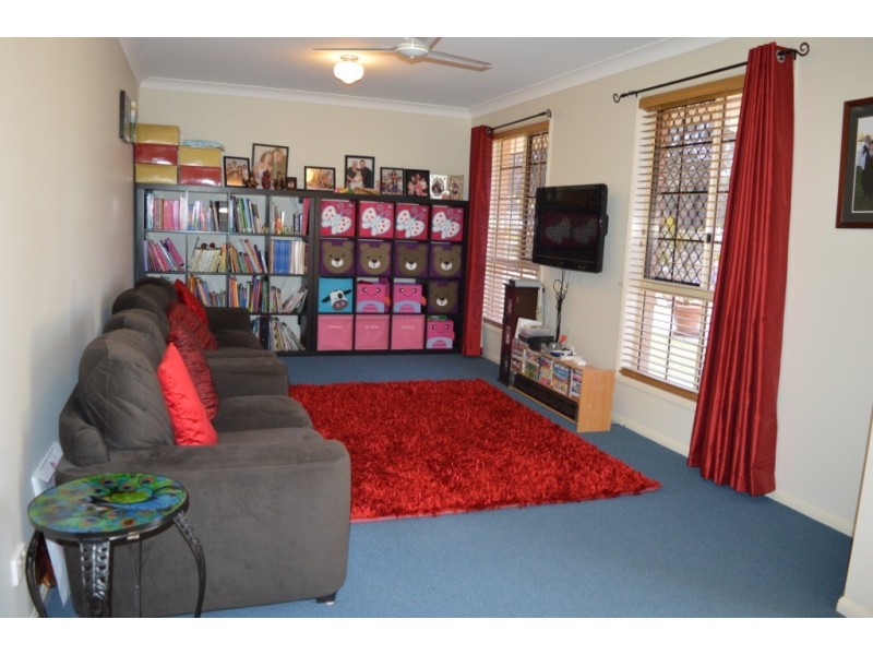 7 Natalie Court, Regency Downs QLD 4341