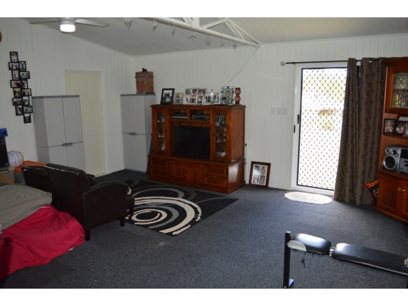 7 Natalie Court, Regency Downs QLD 4341