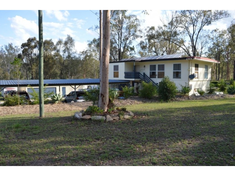 22 Bertrand Ave, Kensington Grove QLD 4341