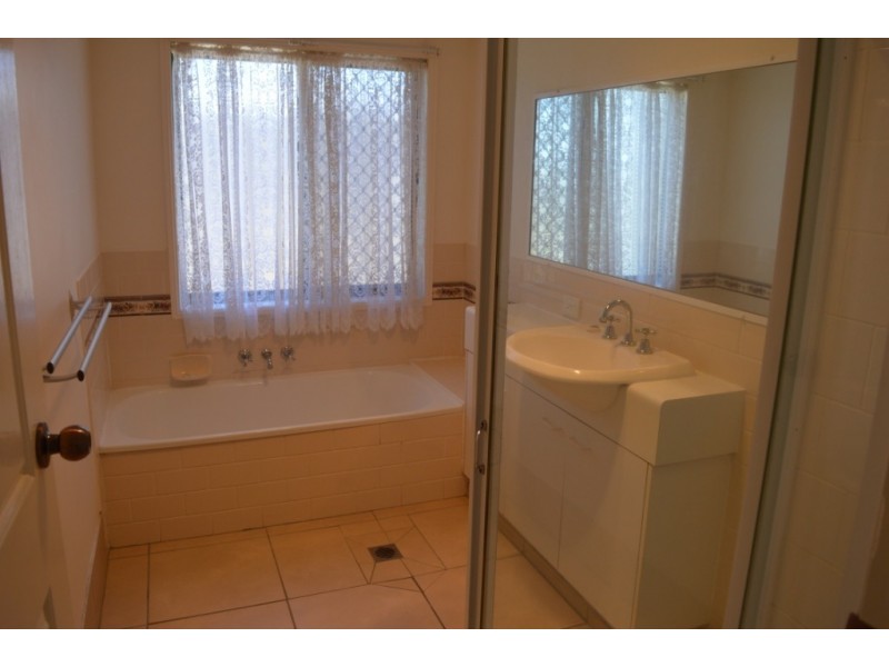 40 Edgerton Drive, Plainland QLD 4341