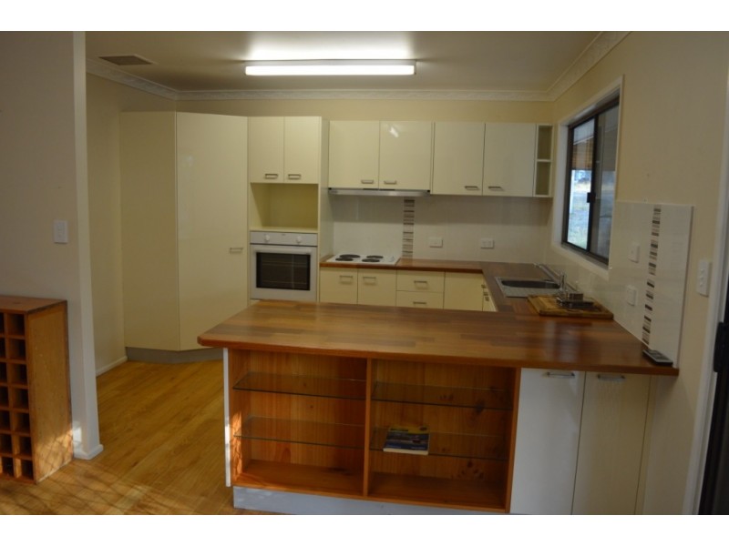 17 Wheatley Court, Regency Downs QLD 4341