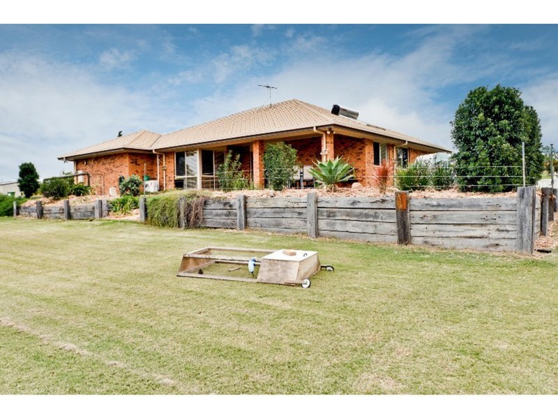 59 Hannant Road, Kensington Grove QLD 4341