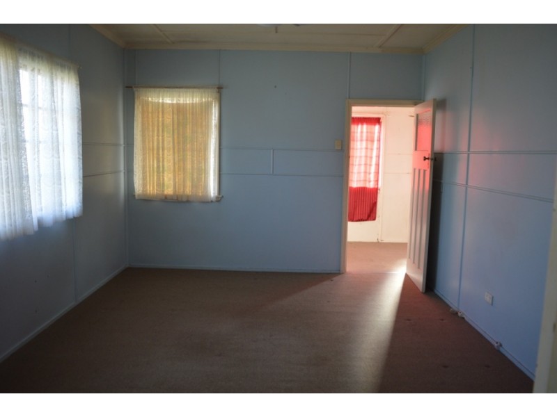 30 Orton Street, Laidley QLD 4341