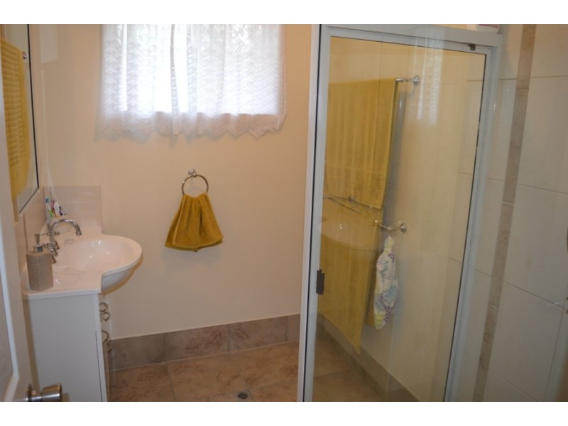 1 Amy Dr, Laidley Heights QLD 4341