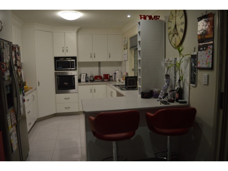 2A Kingfisher Way, Lowood QLD 4311
