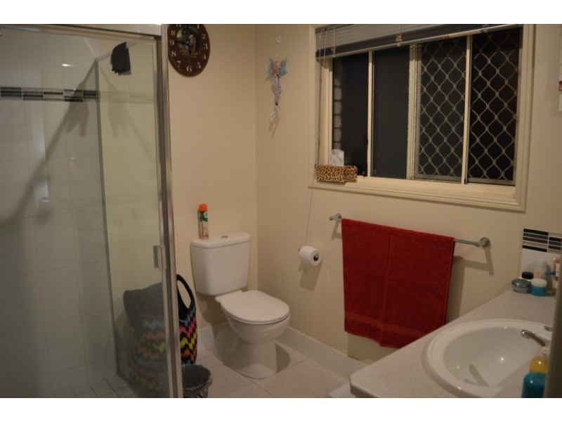 2A Kingfisher Way, Lowood QLD 4311