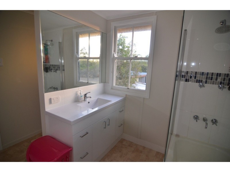 13 Raymont Drive, Glenore Grove QLD 4342