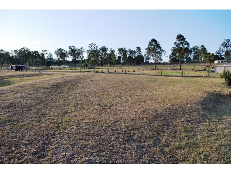 14 White Gums Road, Hatton Vale QLD 4341
