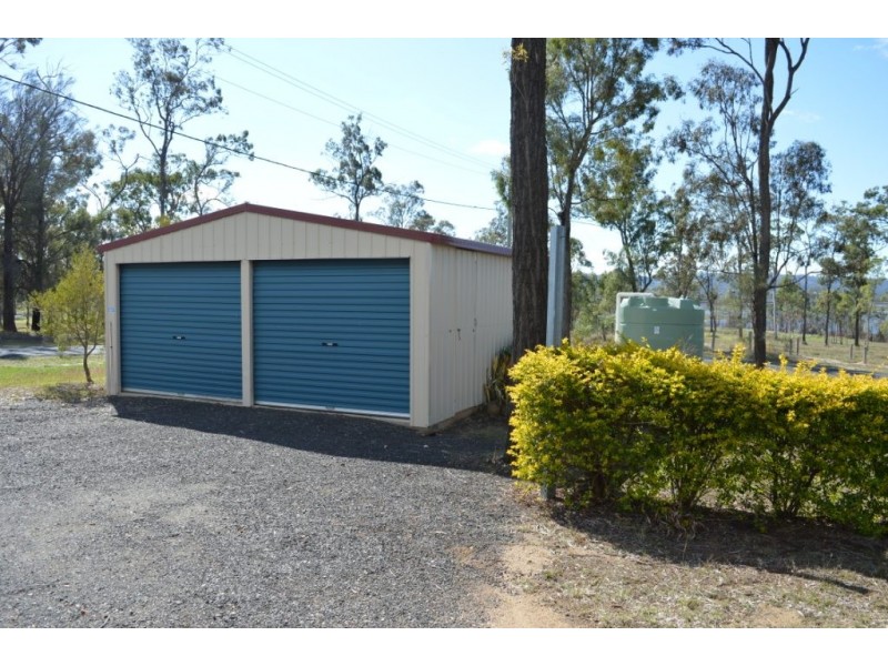 215 Lakes Drive, Laidley Heights QLD 4341