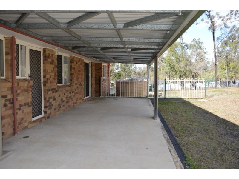 215 Lakes Drive, Laidley Heights QLD 4341