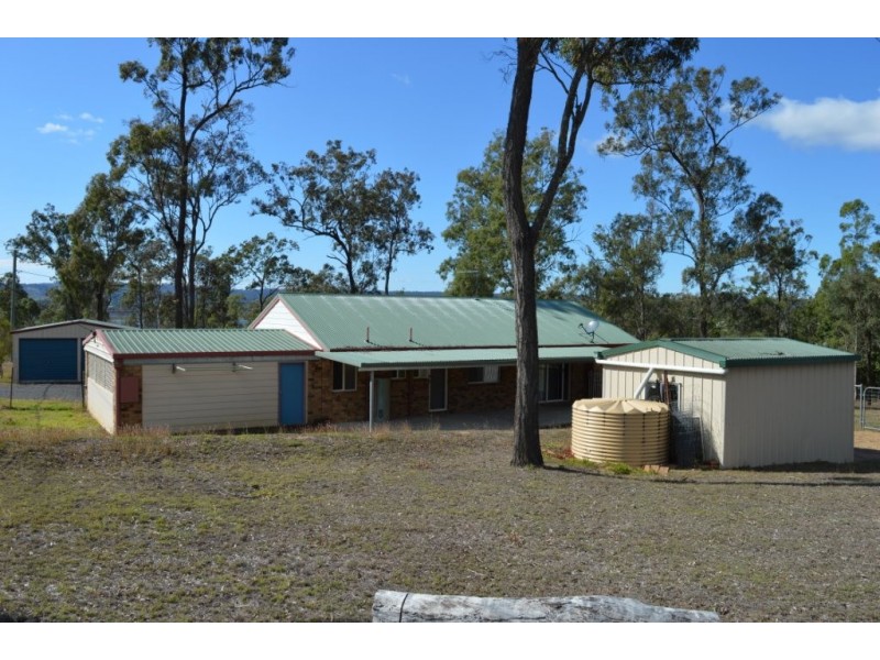 215 Lakes Drive, Laidley Heights QLD 4341