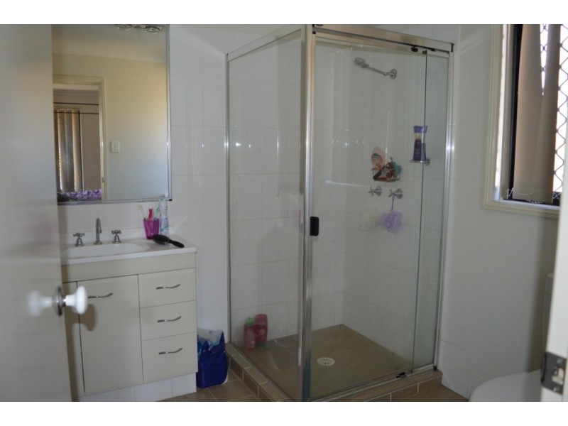 1 Bradley Close, Laidley Heights QLD 4341