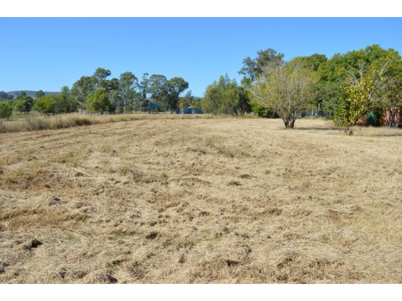 L2/240 Patrick Street, Laidley QLD 4341