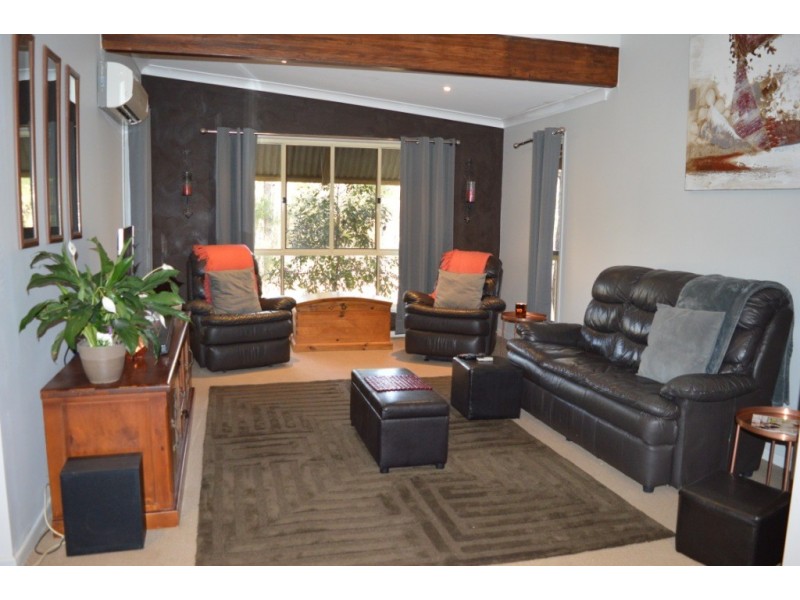 11 Grebe Court, Laidley Heights QLD 4341